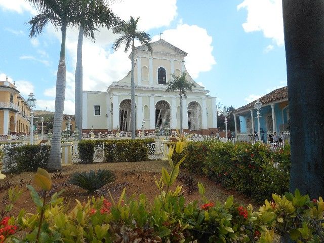 Cathedrale TRINIDAD~1.jpg